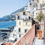 Abbraccio Boutique Retreat B&B